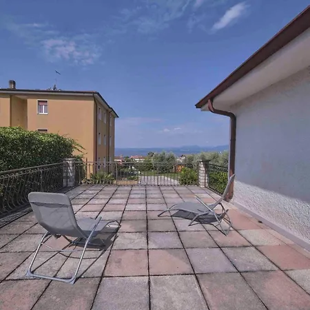 Casa vacanze Mit Seeblick Und Privatem Garten By Interhome Bardolino