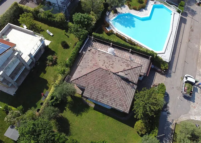 Mit Seeblick Und Privatem Garten By Interhome * Bardolino