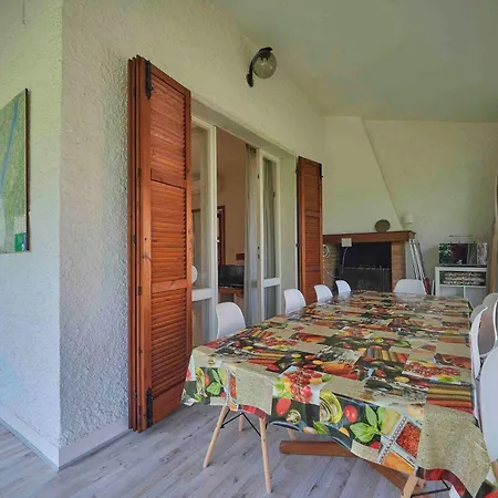 Mit Seeblick Und Privatem Garten By Interhome باردولينو