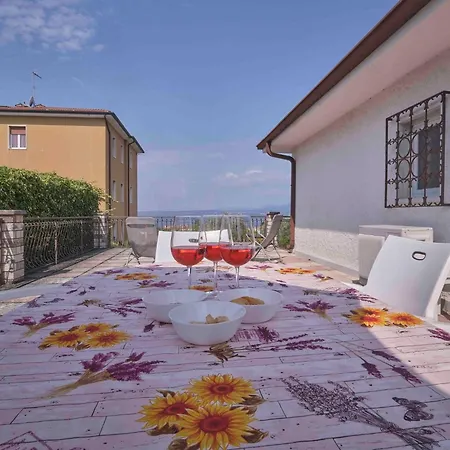 Mit Seeblick Und Privatem Garten By Interhome Μπαρντολίνο