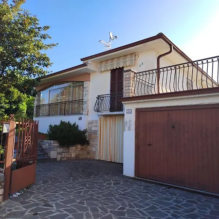 Mit Seeblick Und Privatem Garten By Interhome Σπίτι διακοπών