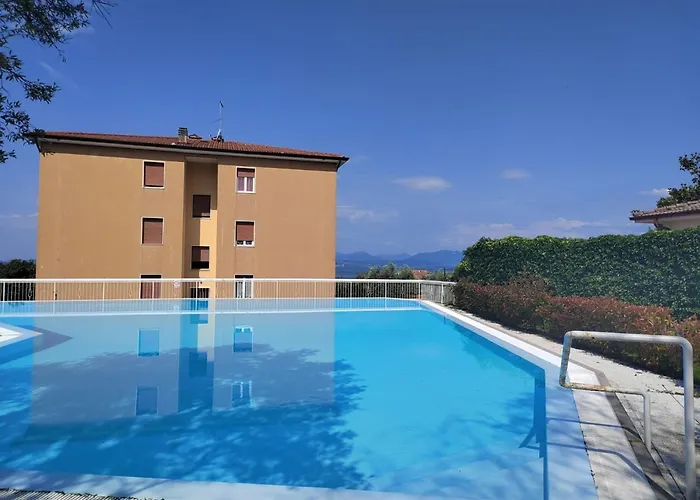 Mit Seeblick Und Privatem Garten By Interhome Vakantiehuis *