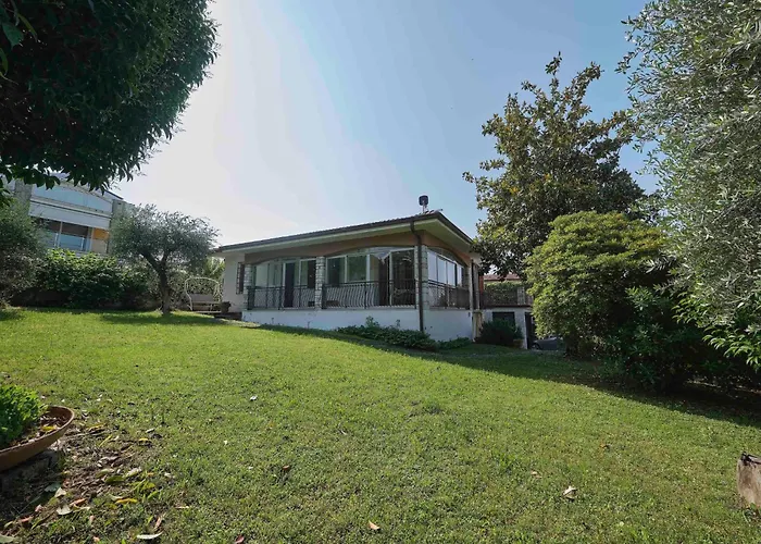 Vakantiehuis Mit Seeblick Und Privatem Garten By Interhome *