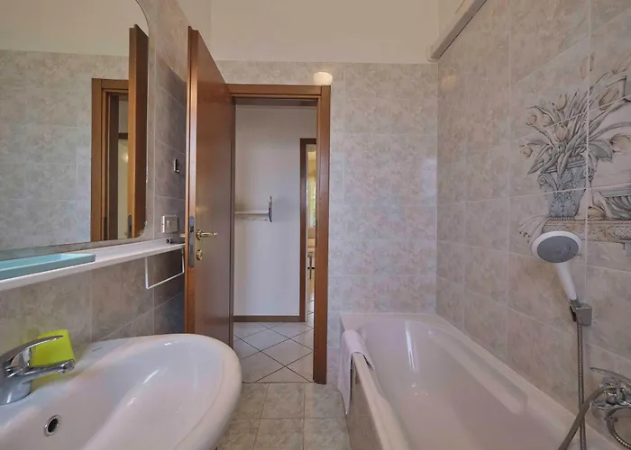 Vakantiehuis Mit Seeblick Und Privatem Garten By Interhome *