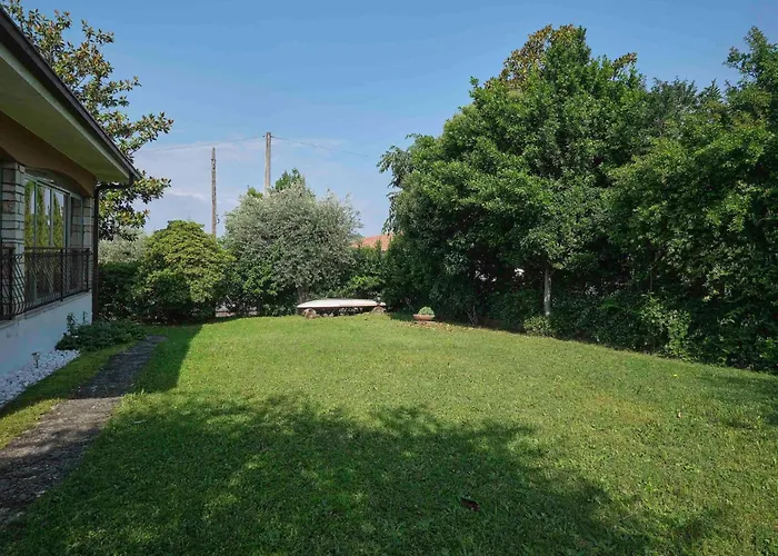 Mit Seeblick Und Privatem Garten By Interhome * Bardolino