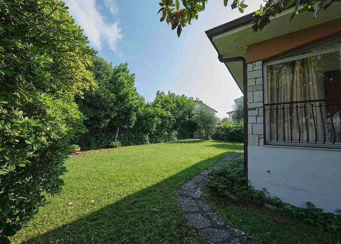 Mit Seeblick Und Privatem Garten By Interhome * Bardolino