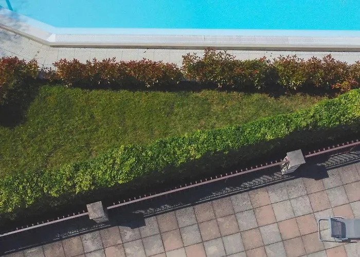 Mit Seeblick Und Privatem Garten By Interhome Vakantiehuis *